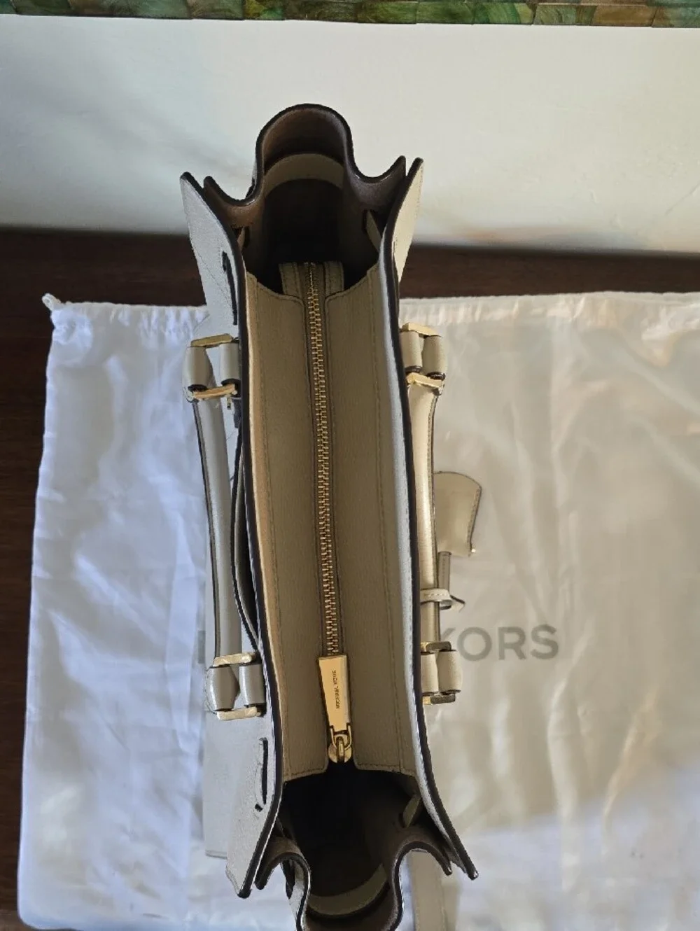 Michael Kors Nouveau Hamilton Large Pebbled Leather Satchel – Cream / Gold
